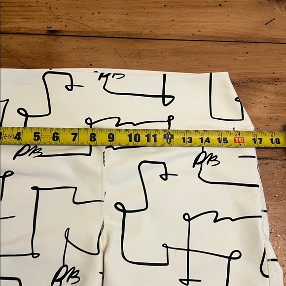 WeWoreWhat Sports bra and biker short XL - Picture 12 of 16